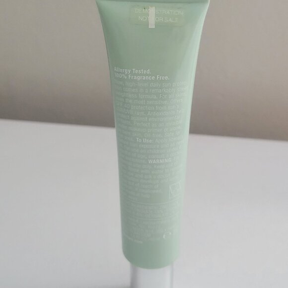 Clinique SUPER CITY BLOCK Oil-Free Face PROTECTOR SPF 40 Discontinued - Picture 6 of 8